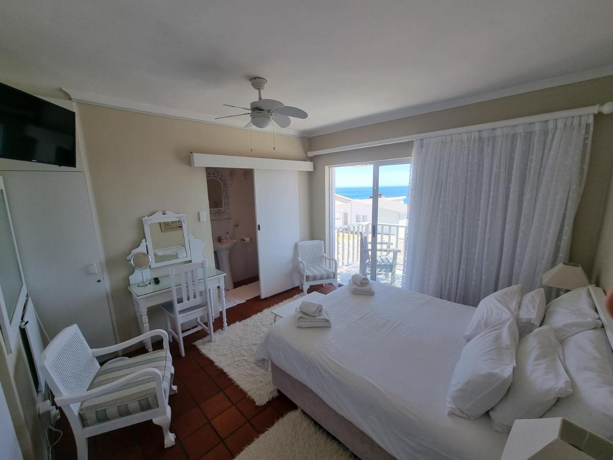 The Bay Lodge Gansbaai Exteriör bild